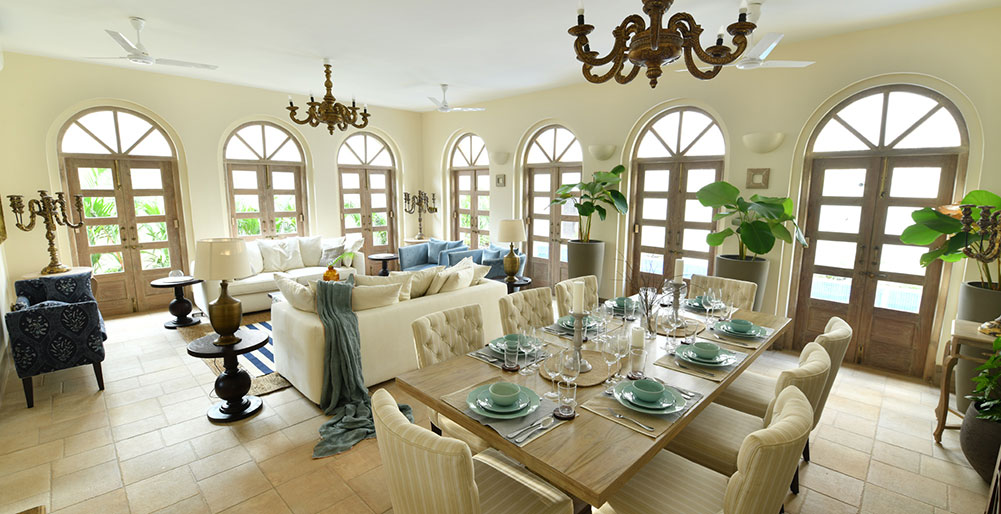 Fonteira - Villa C - Dining with living area view
